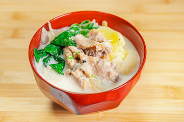 鮭の中骨缶のクリームみそ汁