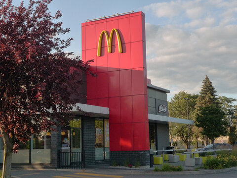 un restaurant McDonald