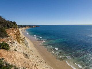 Fototapeta na wymiar Beautiful sandy beach near Lagos in Ponta da Piedade, Algarve region, Portugal.