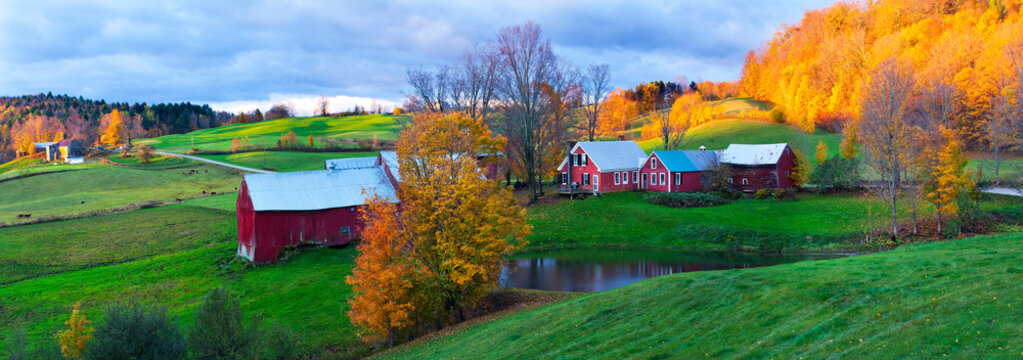 Autumn sunrise over Jenne Farm Homestead, Woodstock, Vermont, USA.