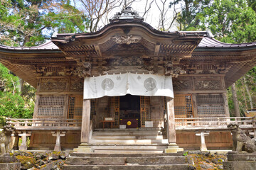 青森　新緑の十和田神社