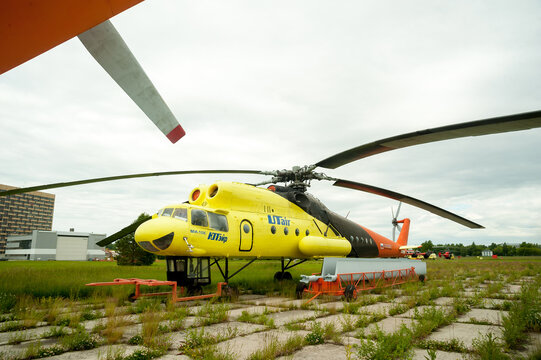 Old MI-10K helicopter