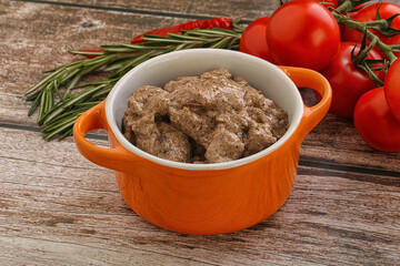 Soft chicken liver with cream