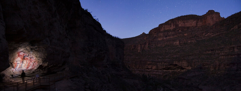 Cueva de Las Flechas cave paintings in Sierra de San Francisco, Baja California, Mexico.