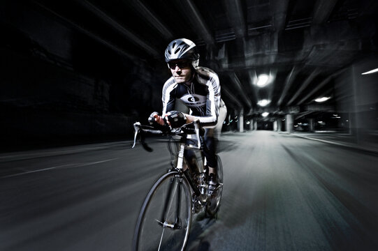 Urban triathlete training in Seattle, USA