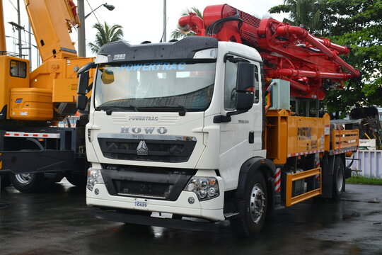 Howo pump crete truck at Philconstruct in Pasay, Philippines