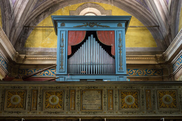 historische Orgel in der Kirche St. Anna in Rasa, Centovalli, Tessin, Schweiz