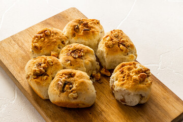 手作りパン　Freshly baked handmade bread outdoors