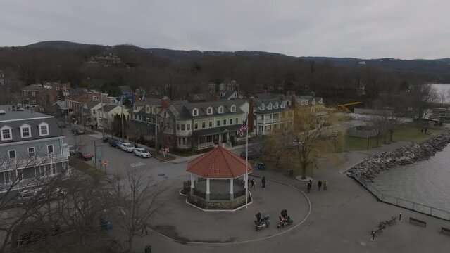 flying counter clockwise around Gazebo in Cold Spring NY