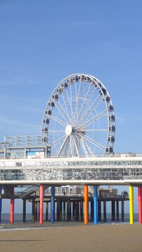 Noria en playa de holanda