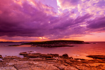 Fototapeta na wymiar sunset over the sea, coastal island