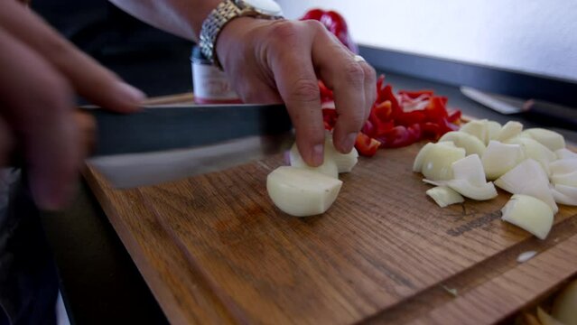 Zwiebel schneiden Grillen