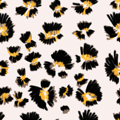 Seamless hand draw leopard pattern, watercolor leopard skin.