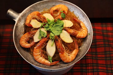 Steamed Prawns with Vermicelli or glass noodles in Chinese-Thai restaurant