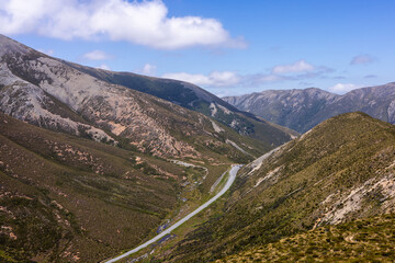 Fototapeta premium Mountain pass road