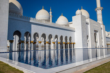 Abu Dhabi in united emirates louvre museum and mosque