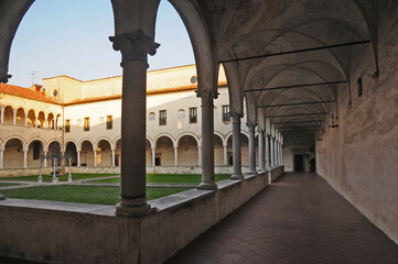 Fototapeta premium Franciacorta, Abbazia Olivetana dei Santi Nicola e Paolo VI - Rodengo Saiano (Brescia)