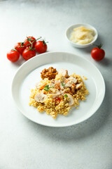 Couscous with chicken and cheese