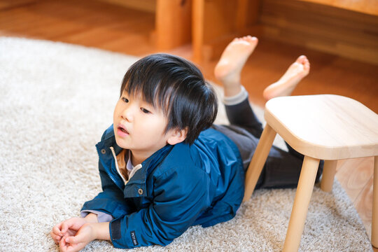 寝転がる Images – Browse 6,131 Stock Photos, Vectors, and Video | Adobe Stock
