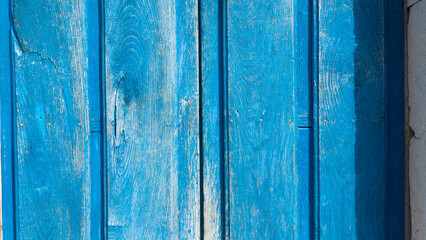 Fototapeta na wymiar Puerta de mádera rústica pintada de azul
