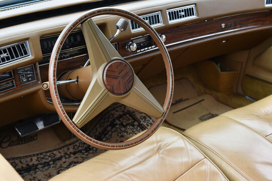 Lenkrad eines amerikanischen Oldtimers