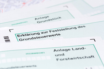 Meldebogen für die Grundsteuer Erklärung Grundsteuererklärung ans Finanzamt in Stuttgart,...