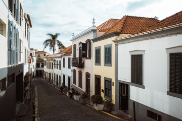 Mediterrane Gasse in Funchal