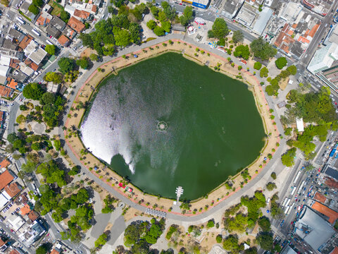 Aerial photo of the solon de lucena lagoon park in the city of joao pessoa, paraiba, brazil