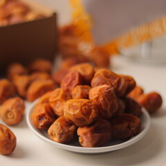 foods, dates, pizza, restaurant, pic, photo, cake, box, Sesame, arab, foods, gulf, saudi, bahrain, egypt, food, healthy, natural, dried, sweet, tea, coffee, plate, drink, snack, pudding, fresh