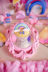 Adornos para festejos de cumpleaños infantil nuves, arcoiris, unicornios, oro,fantasia