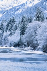 Blick auf die Stillach im Allgäu, Deutschland.