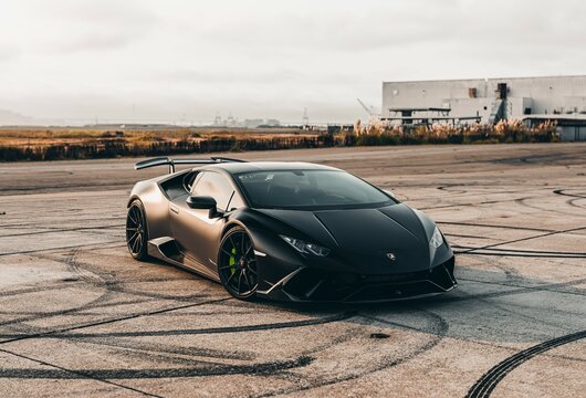San Fran, CA, USA
January 27, 2023
Black Lamborghini Huracan Performante