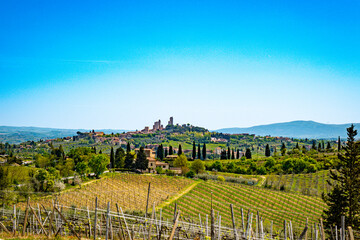 Fototapeta na wymiar view of hilltop city in Tuscany, italy, san gimignano