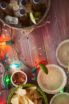 Cinco: Festive Cinco De Mayo Party Background With Text Space In Middle