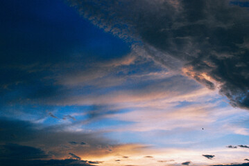 Fototapeta na wymiar beautiful sunrise sky
