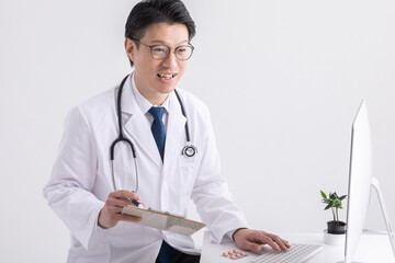 説明をする医師　Doctor