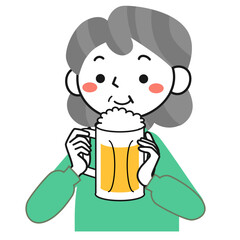 ビールを楽しむシニア女性の上半身