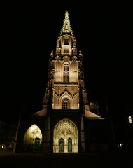 Fototapeta na wymiar night view of the Cathedral in Berna, Swtzerland