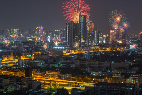 The blurred background of fireworks (light trails) is beautiful at night, seen in the New Year holidays, Christmas events, for tourists to take pictures during public travel.