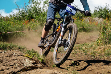 Plakat mountain bike racer trail downhill competition