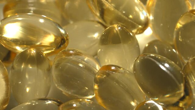 Vitamins D, capsules omega 3, macro	
