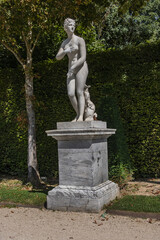 Obraz premium Antique sculpture in Gardens of Versailles palace. Versailles, France.