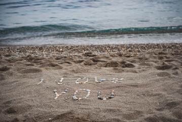 Napis na plaży