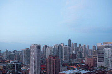 Fototapeta premium Downtown Chicago Skyline After Sunset