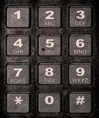 Ein Tetail einer Tastatur mit den Zahlen von 0 bis 9 und dem Alphabet.
