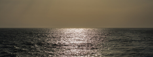 Fototapeta na wymiar Beautiful sunset on sea horizon