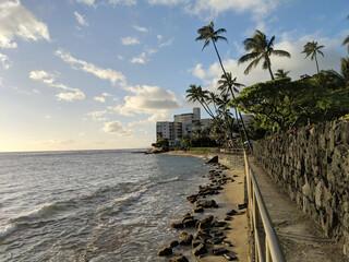 Makalei Beach Park: A Tropical Oasis Along Waikiki's Cliff Shore