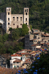 Fototapeta na wymiar a historic medieval Italian town