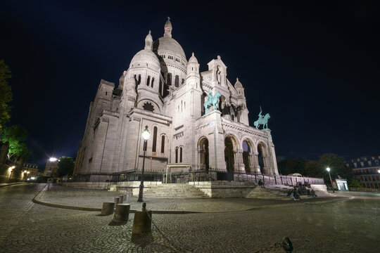 Basilica of Sacre Coeur at night, Paris, France