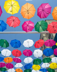 Fototapeta na wymiar colorful umbrellas on the city